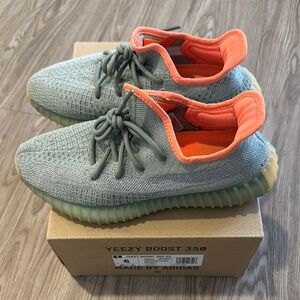 Adidas Yeezy Boost 350 V2 - DESSAG